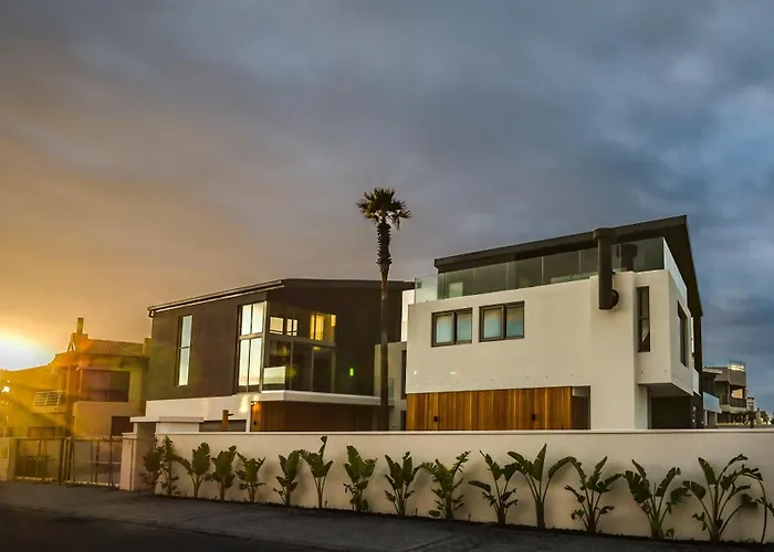Ocean 9 - Sunset Beachfront Apartments